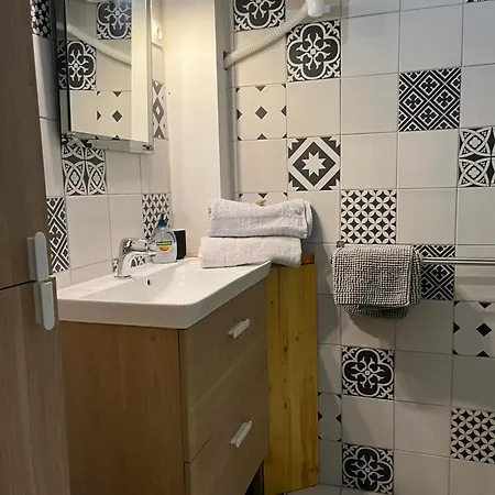 En Centre De Valence Apartment *
